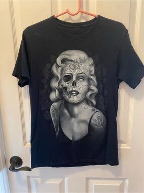 Monroe Portrait Graphic Tee - Black